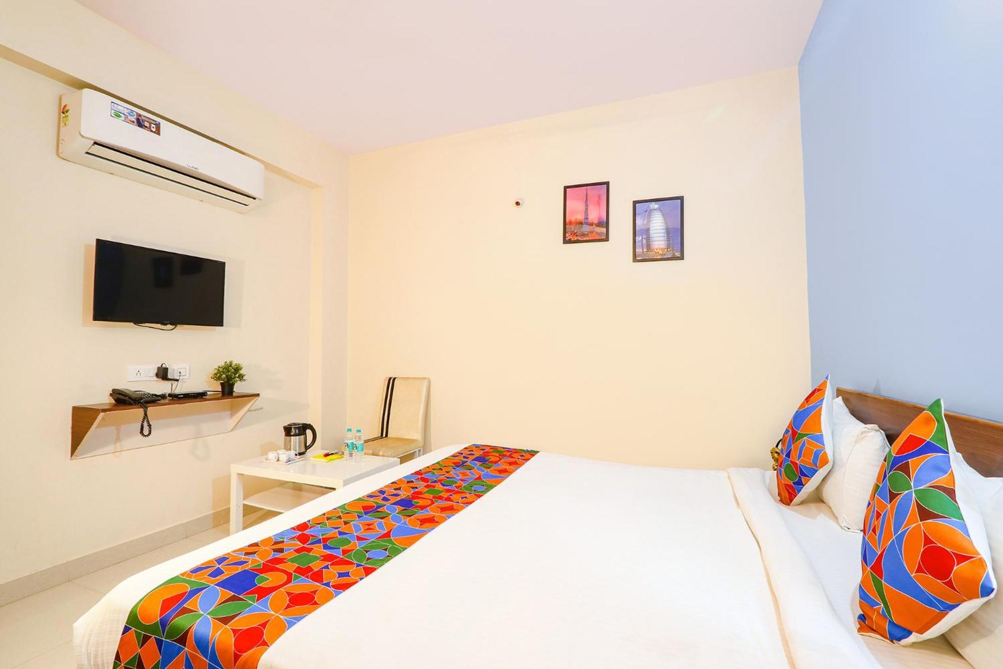 Fabhotel Namaha Suites - Nr Hyderabad International Airport, Shamshabad Bagian luar foto